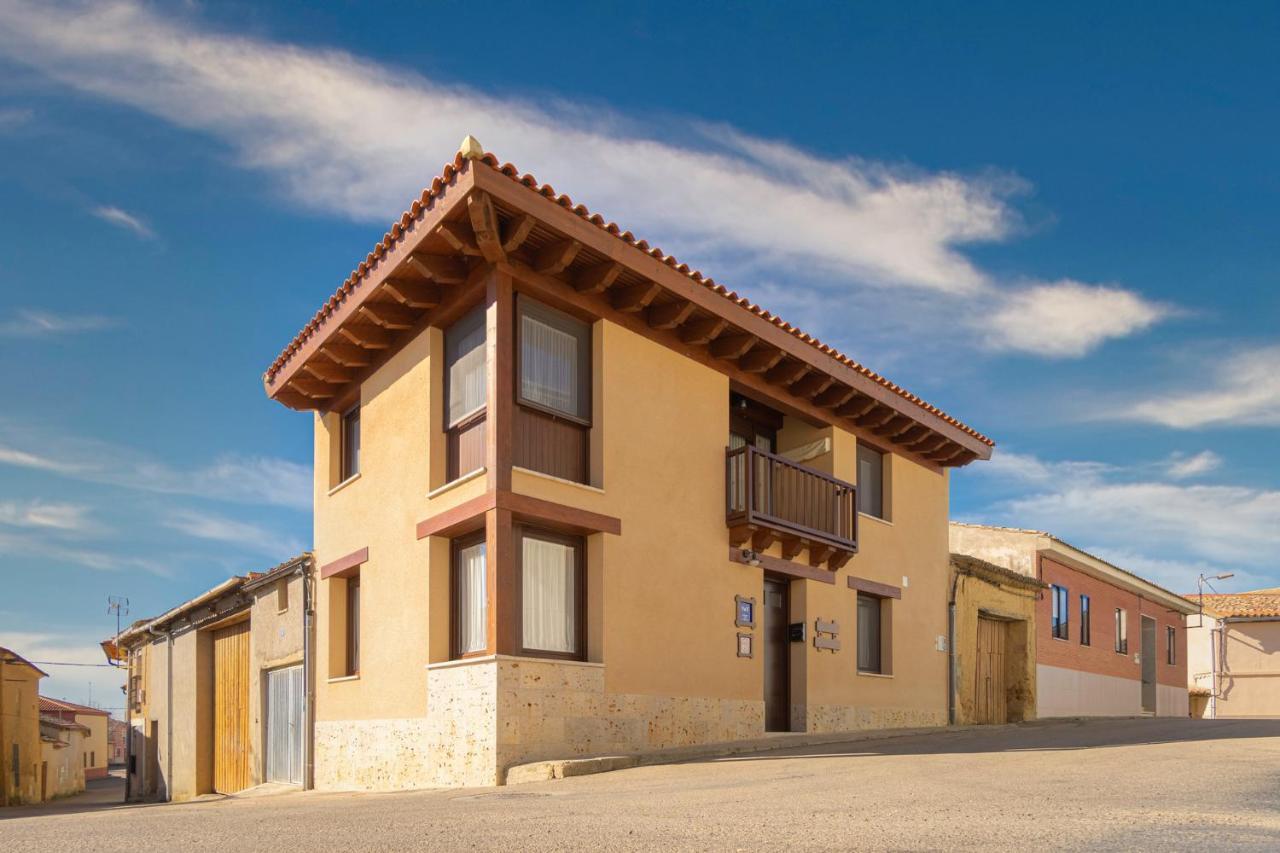 Gasthaus Casa Calero Vezdemarban Exterior foto